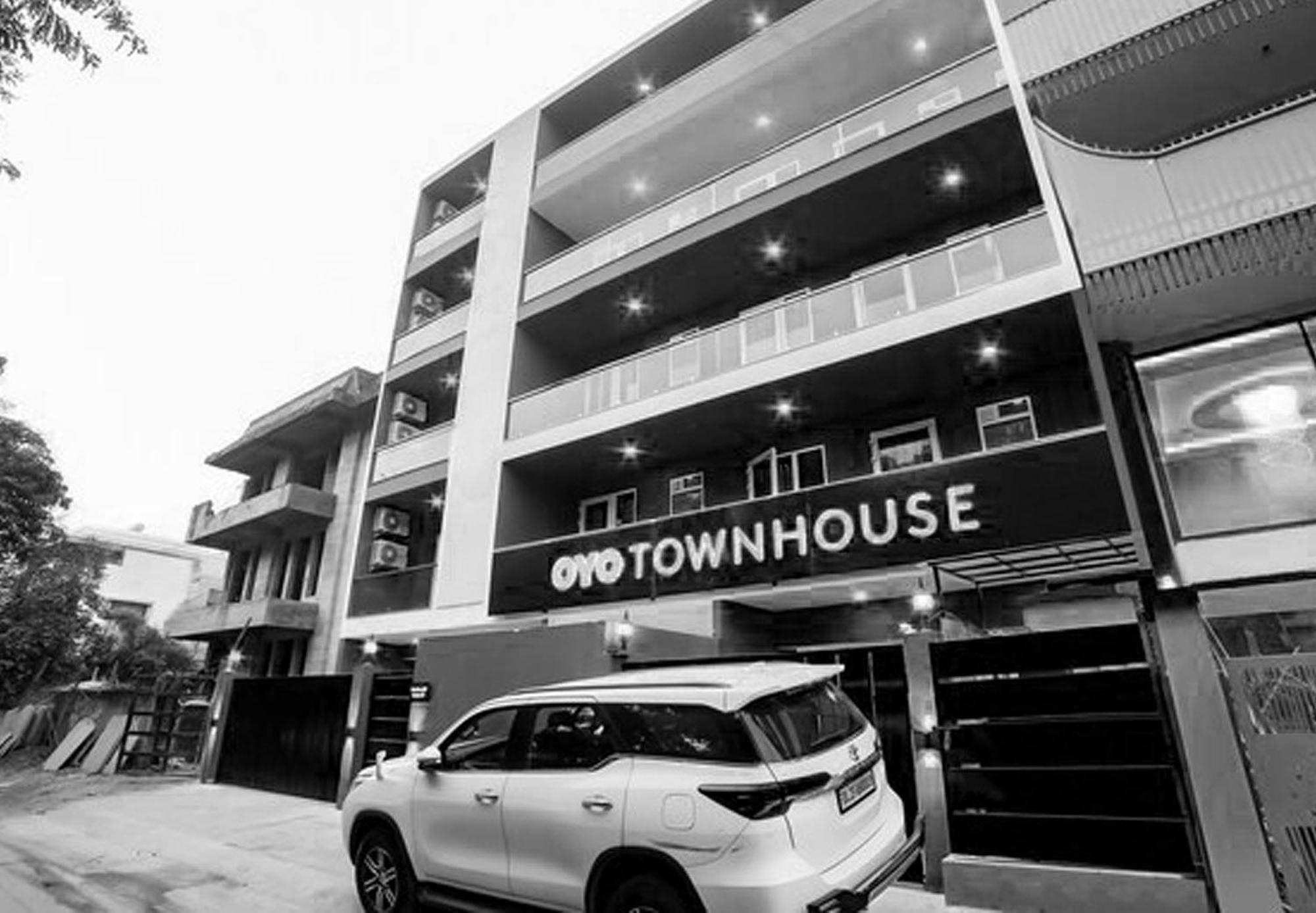 Super Townhouse Near Appu Ghar Hotel Gurgaon Ngoại thất bức ảnh