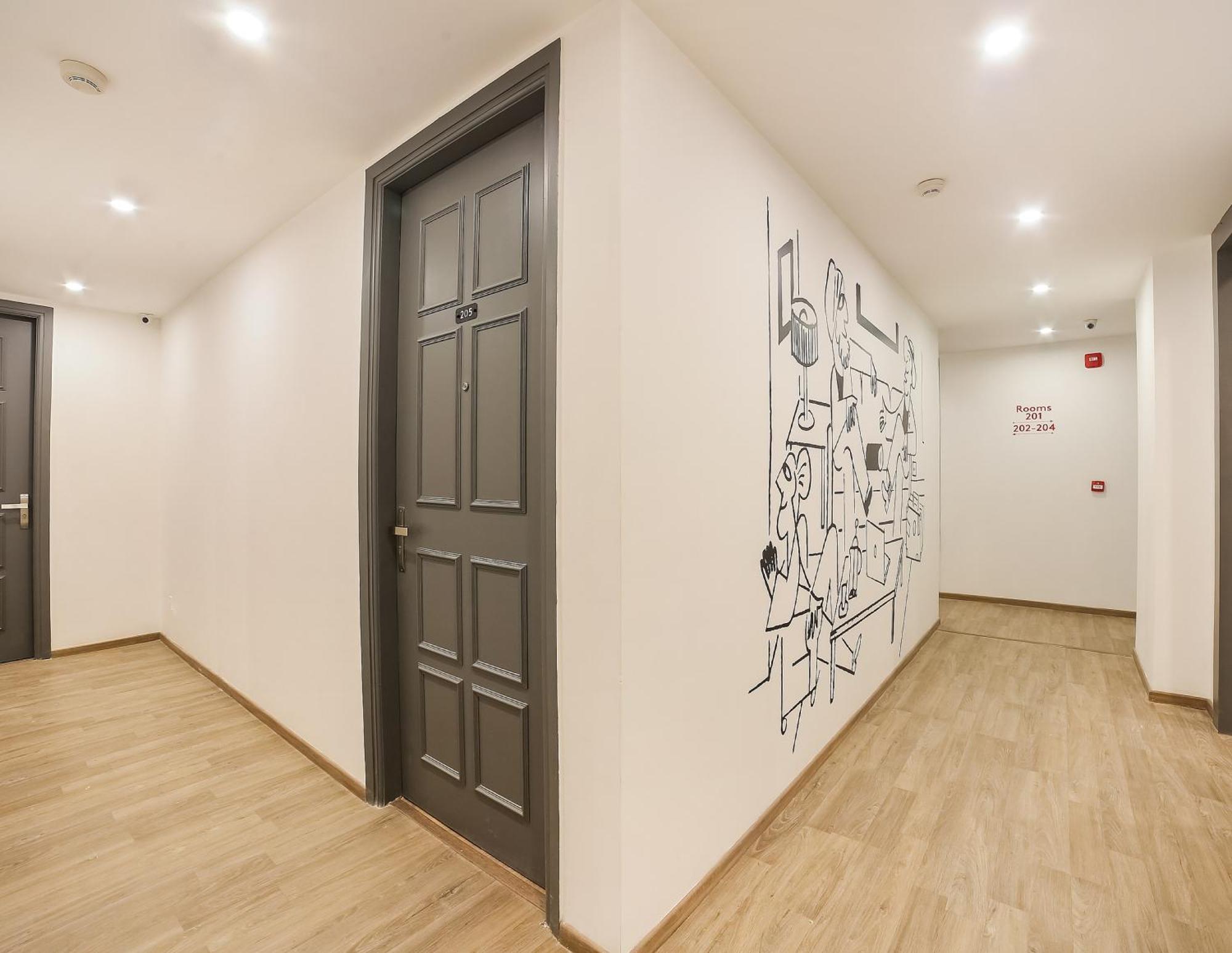 Super Townhouse Near Appu Ghar Hotel Gurgaon Ngoại thất bức ảnh