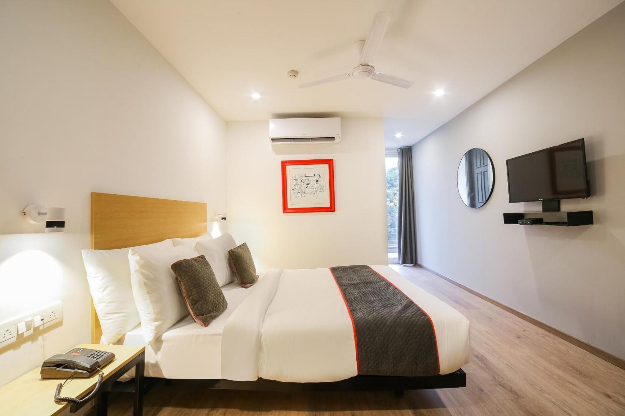 Super Townhouse Near Appu Ghar Hotel Gurgaon Ngoại thất bức ảnh