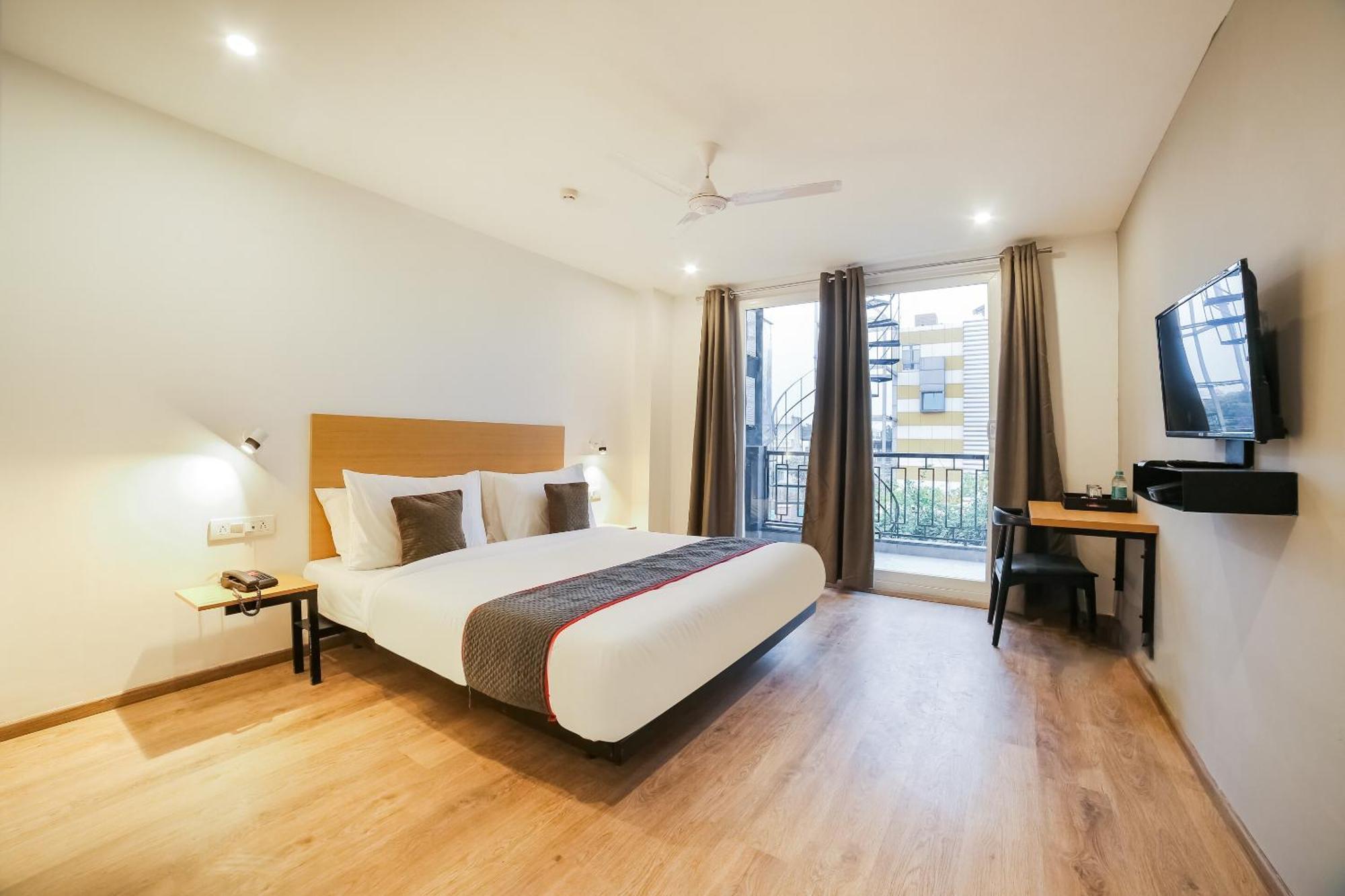 Super Townhouse Near Appu Ghar Hotel Gurgaon Ngoại thất bức ảnh