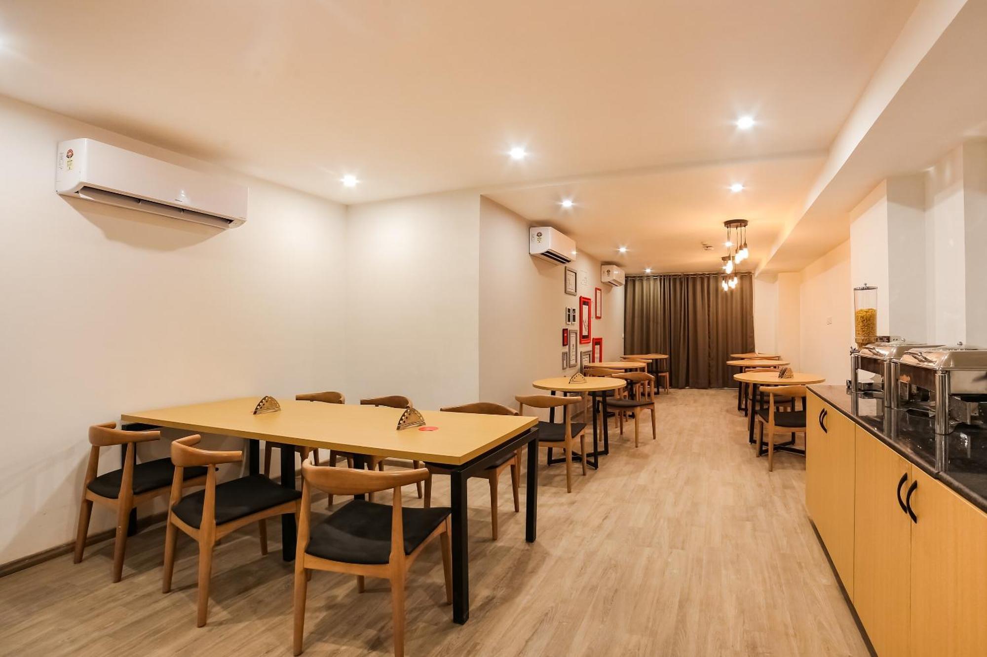 Super Townhouse Near Appu Ghar Hotel Gurgaon Ngoại thất bức ảnh