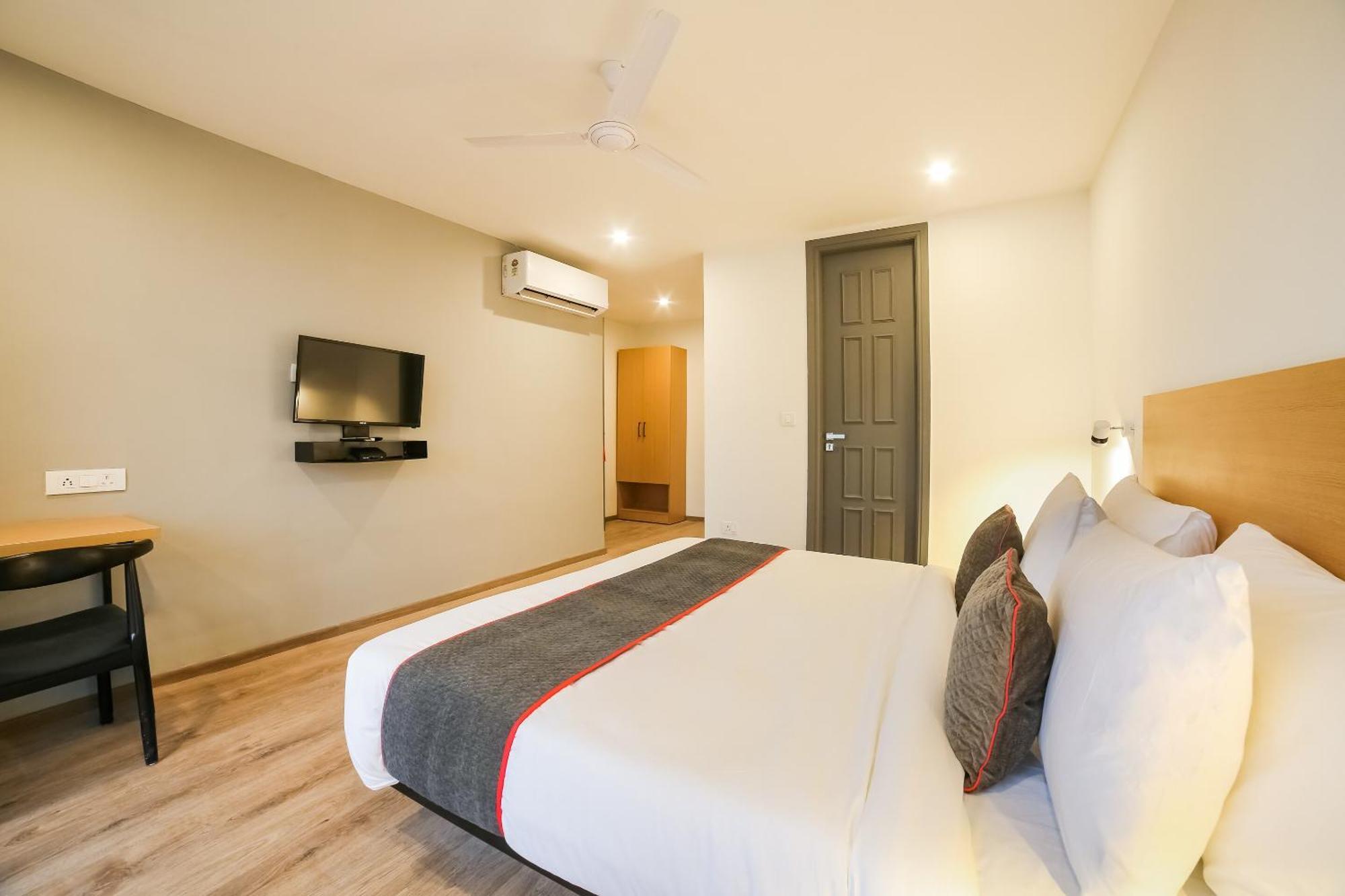 Super Townhouse Near Appu Ghar Hotel Gurgaon Ngoại thất bức ảnh