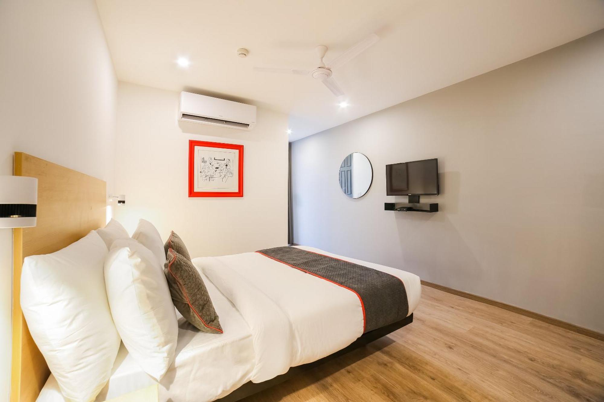 Super Townhouse Near Appu Ghar Hotel Gurgaon Ngoại thất bức ảnh