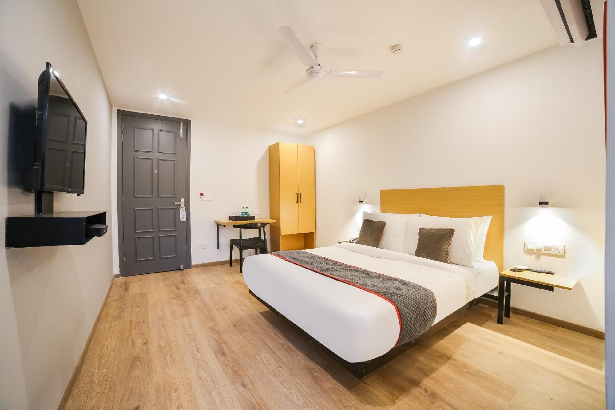 Super Townhouse Near Appu Ghar Hotel Gurgaon Ngoại thất bức ảnh