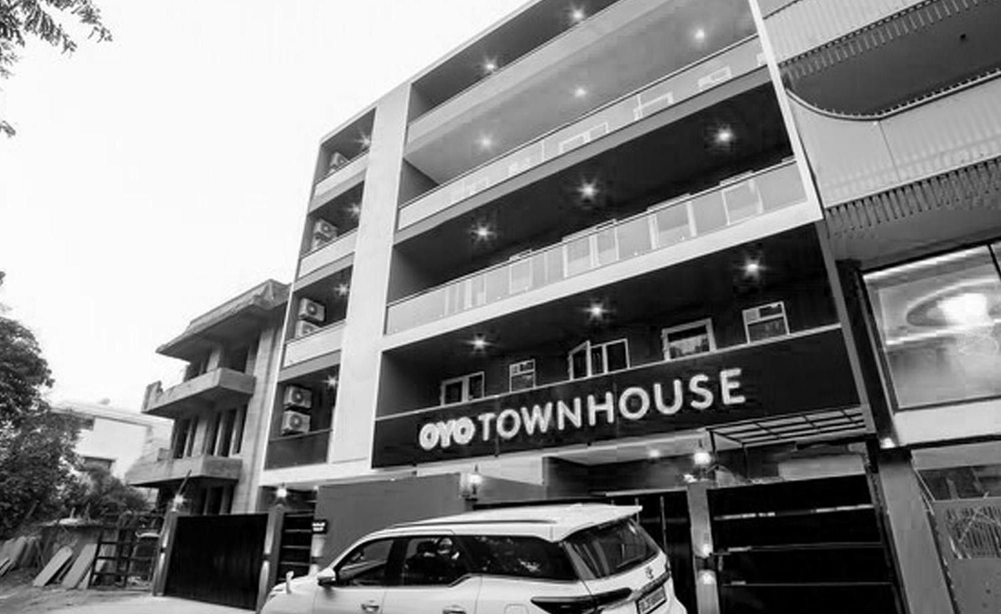 Super Townhouse Near Appu Ghar Hotel Gurgaon Ngoại thất bức ảnh
