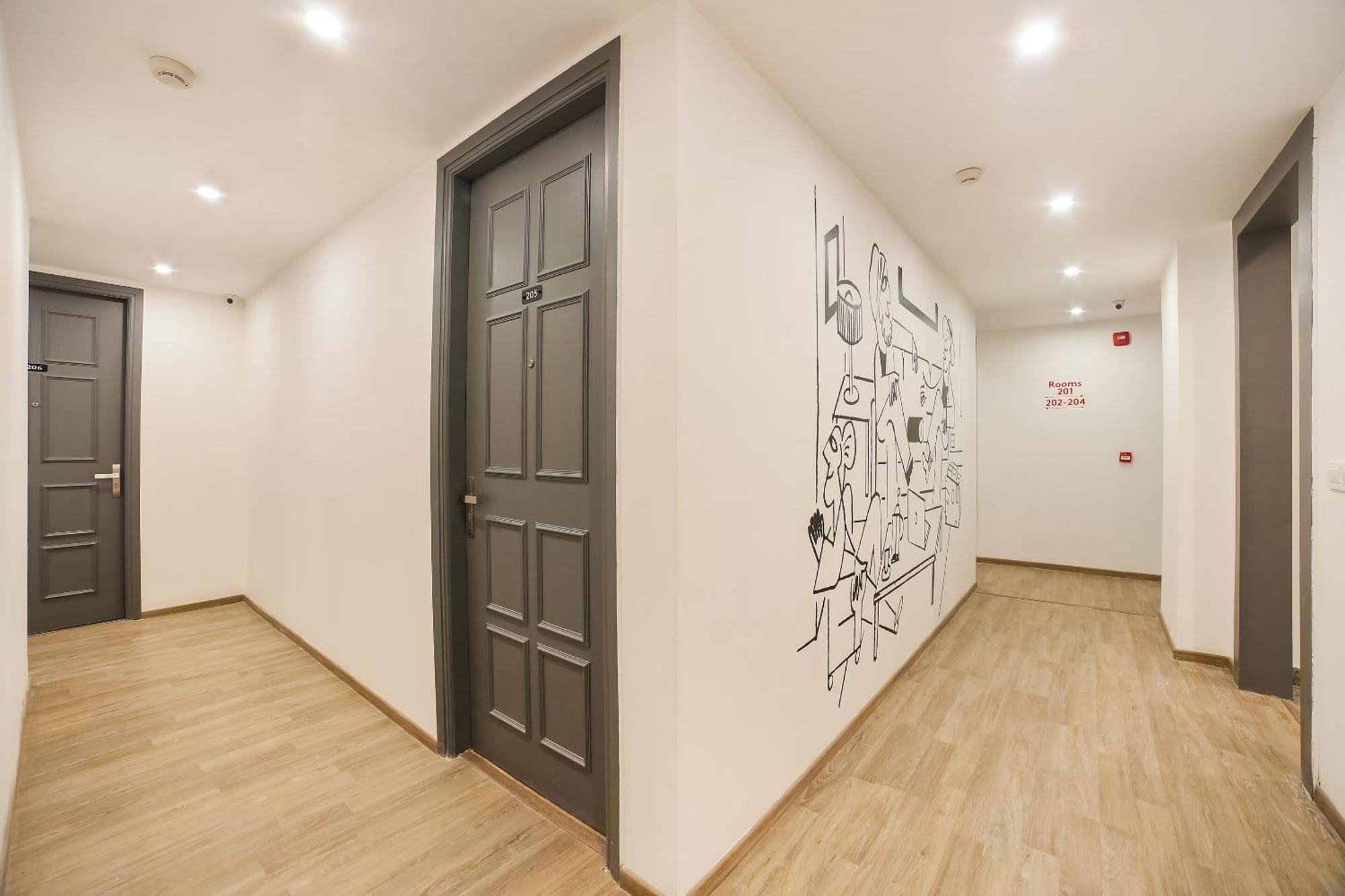 Super Townhouse Near Appu Ghar Hotel Gurgaon Ngoại thất bức ảnh