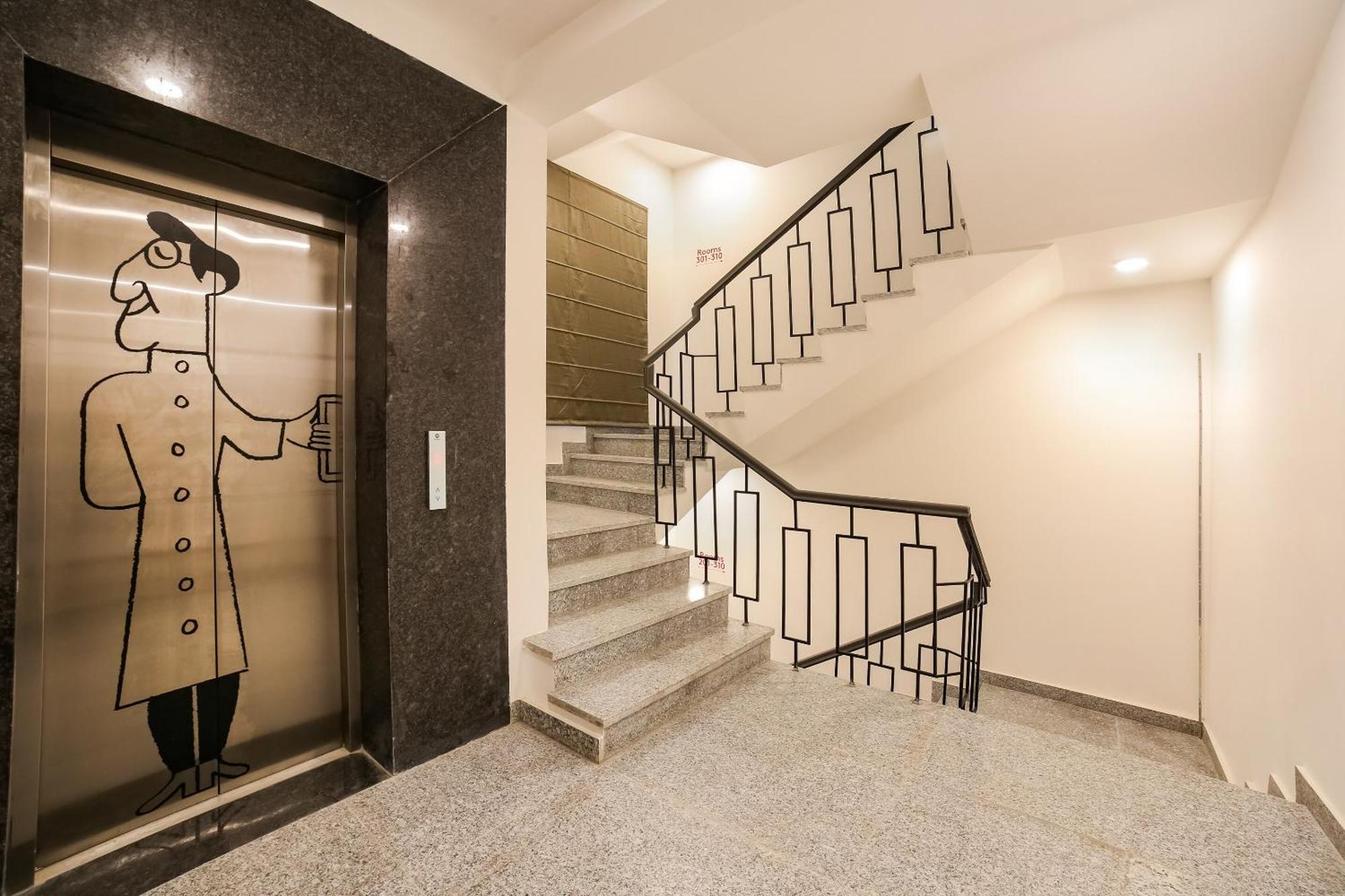 Super Townhouse Near Appu Ghar Hotel Gurgaon Ngoại thất bức ảnh