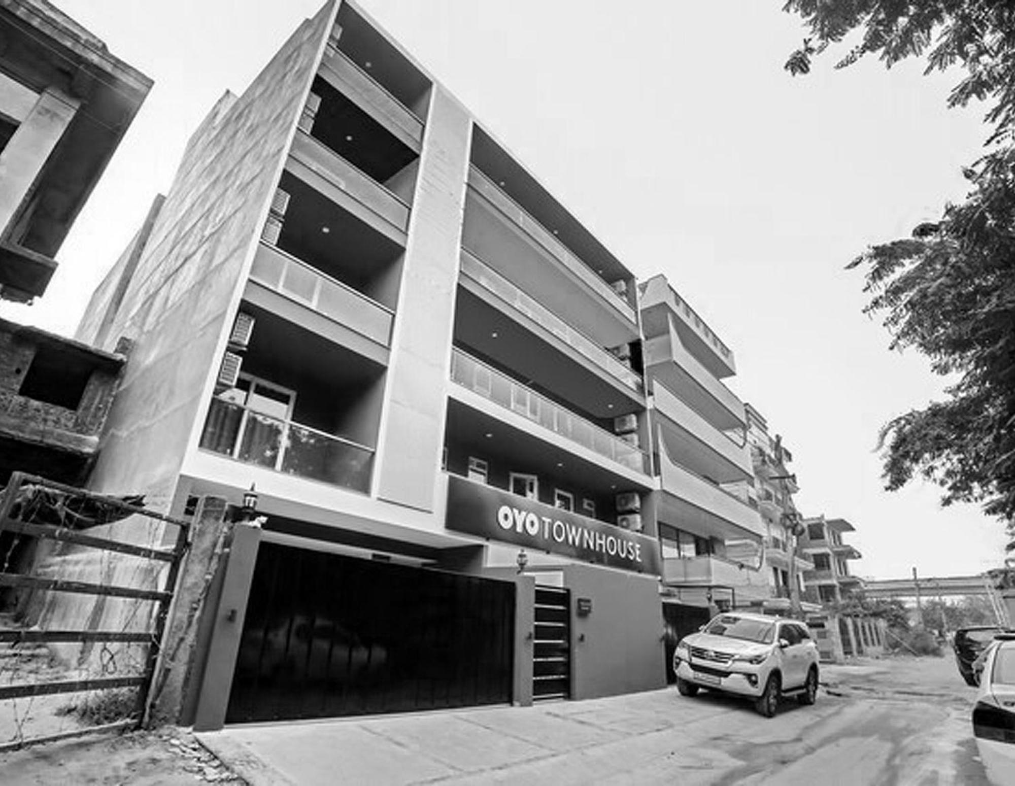 Super Townhouse Near Appu Ghar Hotel Gurgaon Ngoại thất bức ảnh